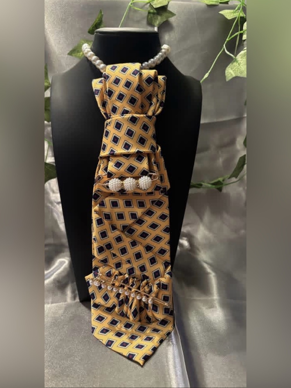 Woman Geometric Yellow Silk Tie with Pearl Accents